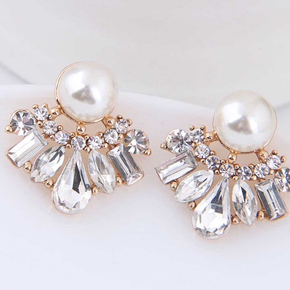 STELLA | Pearl & Stone Statement Earrings
